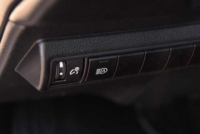 Toyota Corolla Vehicle Image 10