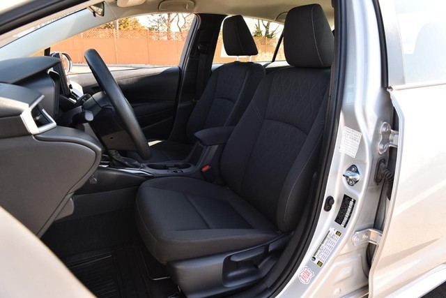 Toyota Corolla Vehicle Image 16