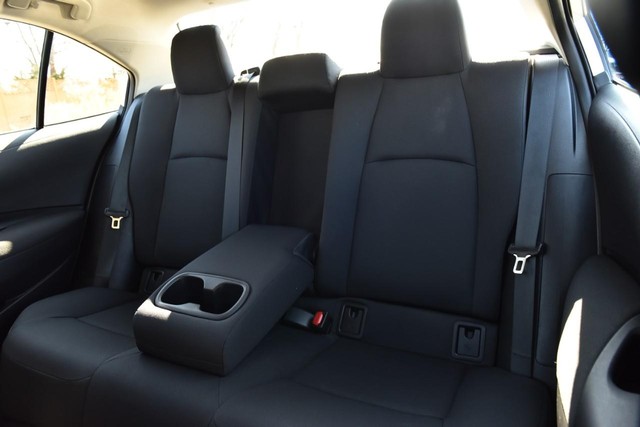 Toyota Corolla Vehicle Image 18