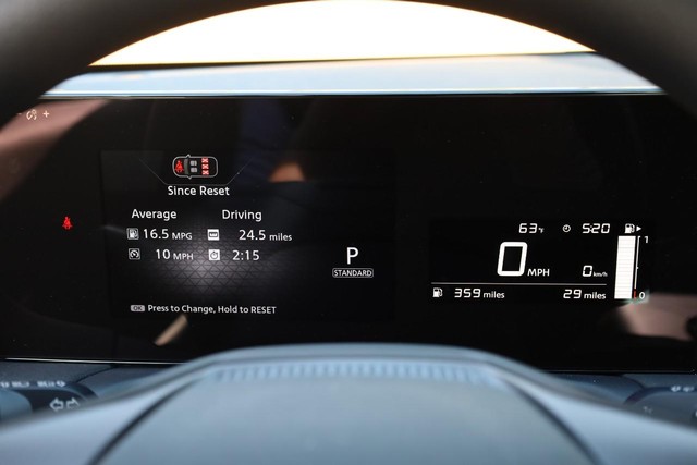 Nissan Sentra Vehicle Image 10