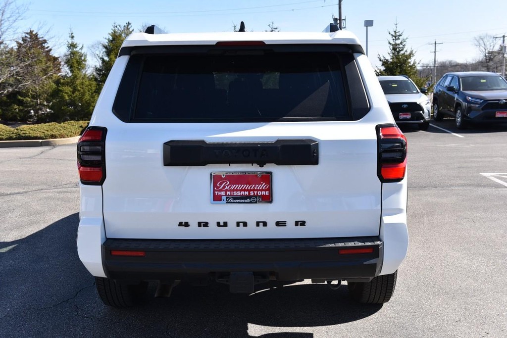 Toyota 4Runner Vehicle Image 06