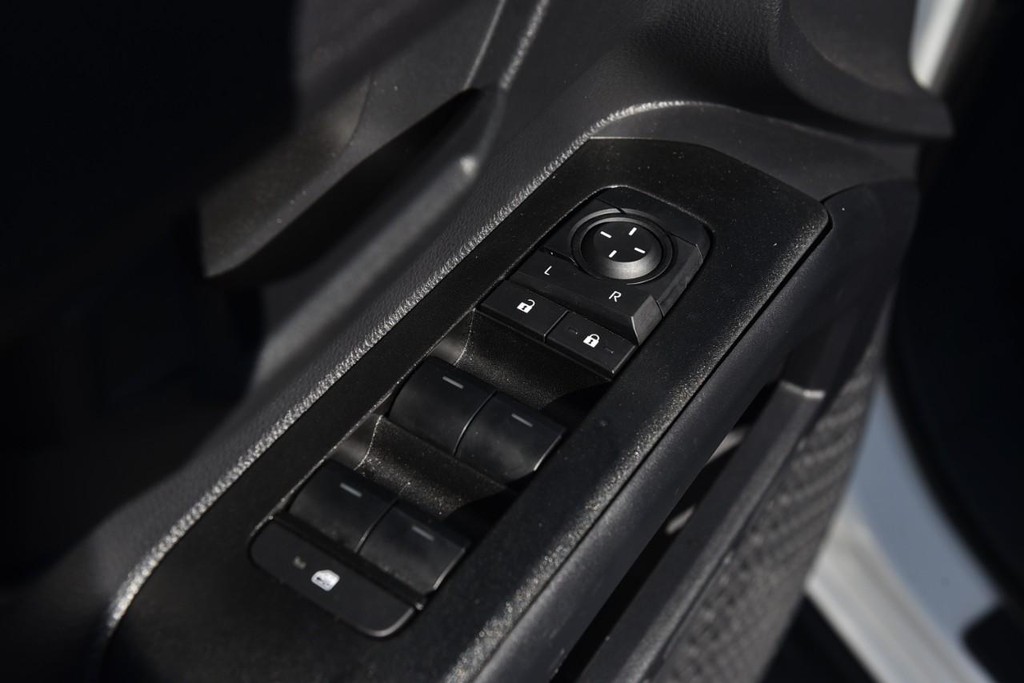 Toyota 4Runner Vehicle Image 09