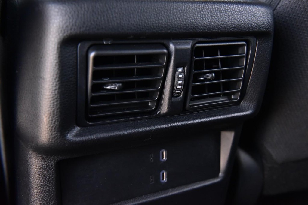 Toyota 4Runner Vehicle Image 23