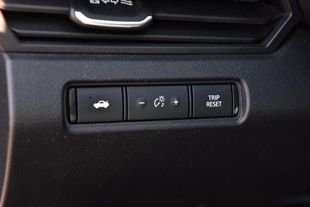 Nissan Altima Vehicle Image 10