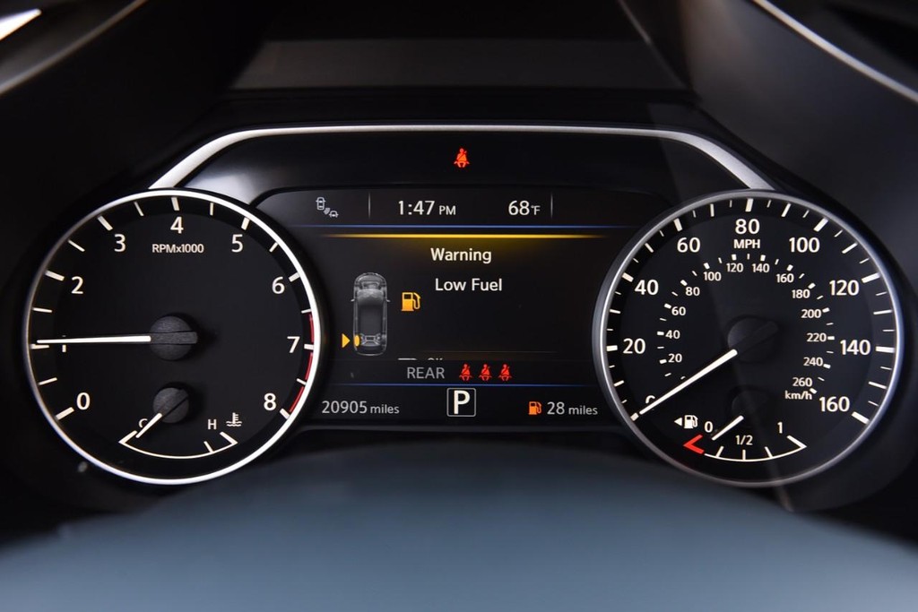 Nissan Murano Vehicle Image 13