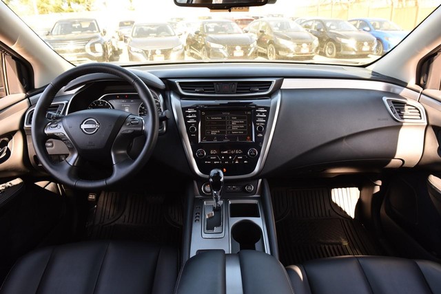 Nissan Murano Vehicle Image 08