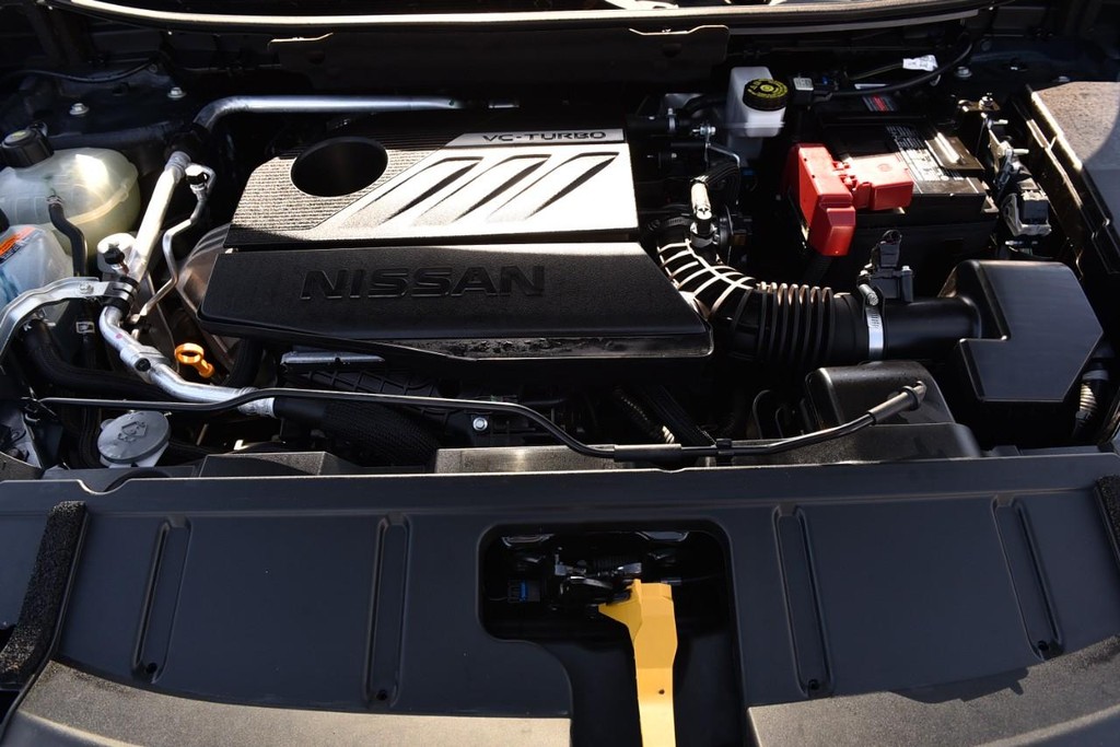 Nissan Rogue Vehicle Image 25