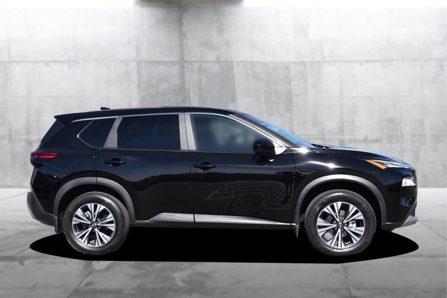 Nissan Rogue Vehicle Image 05