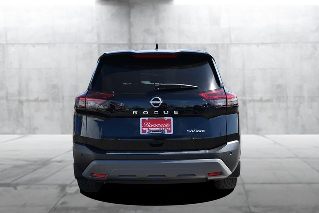 Nissan Rogue Vehicle Image 06