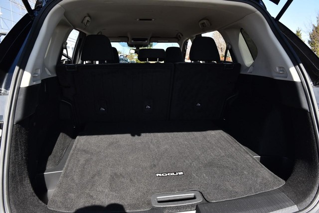 Nissan Rogue Vehicle Image 24