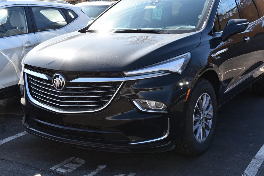 Buick Enclave Vehicle Image 02