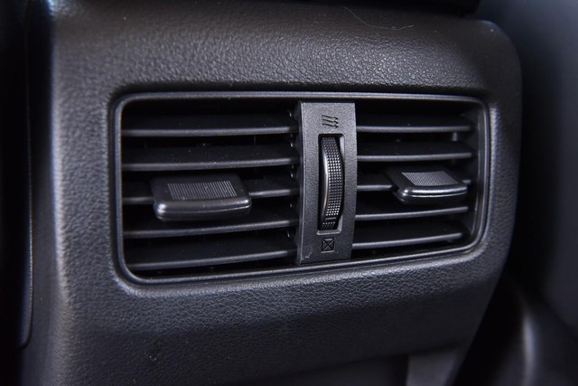 Nissan Rogue Vehicle Image 23