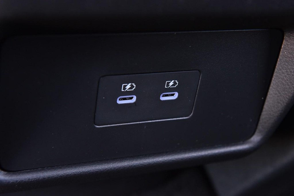 Nissan Rogue Vehicle Image 26