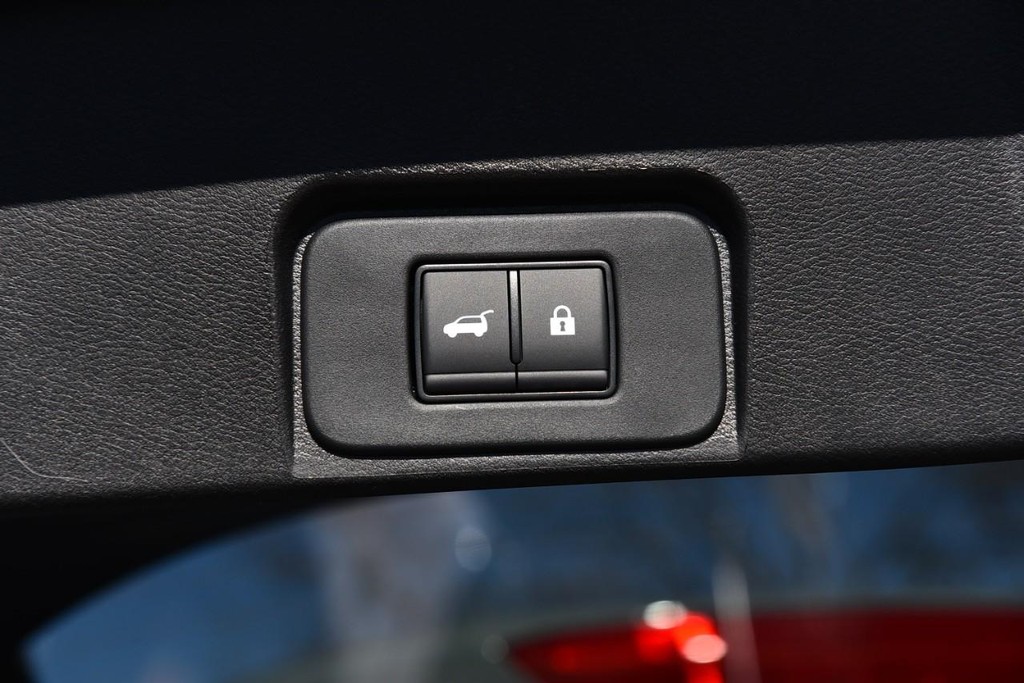 Nissan Rogue Vehicle Image 28