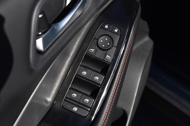 Nissan Rogue Vehicle Image 09