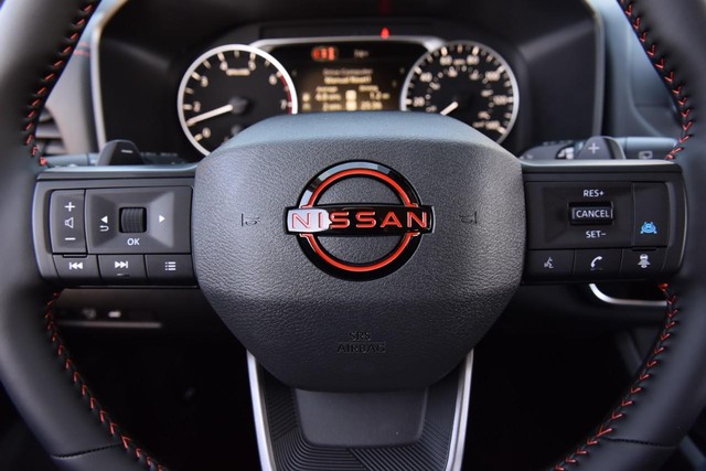 Nissan Rogue Vehicle Image 21