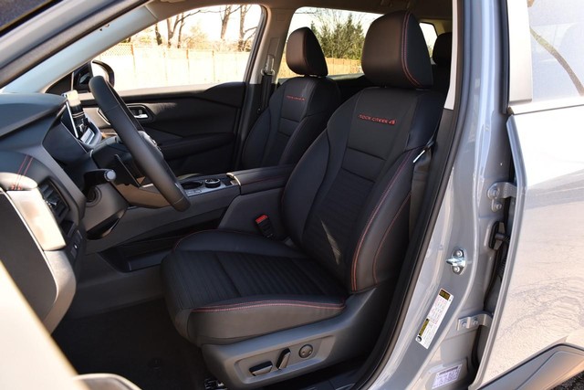 Nissan Rogue Vehicle Image 22