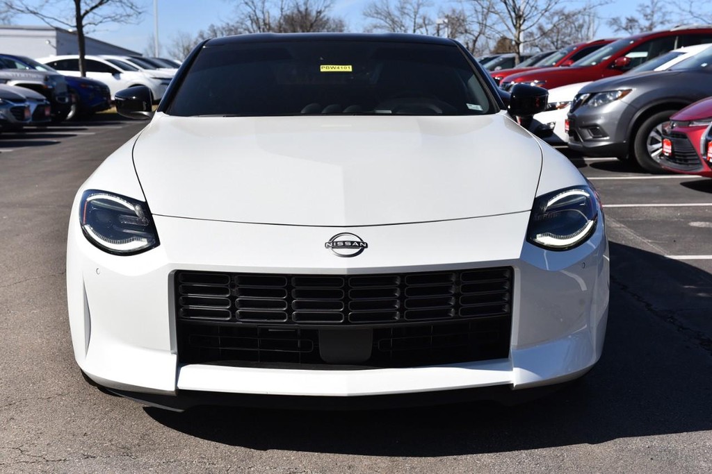 Nissan Z Vehicle Image 04