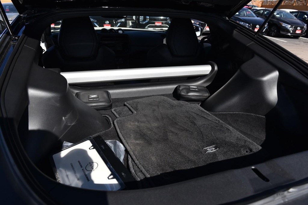 Nissan Z Vehicle Image 26