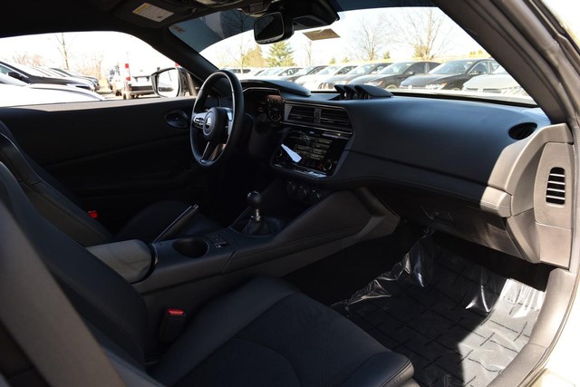 Nissan Z Vehicle Image 09