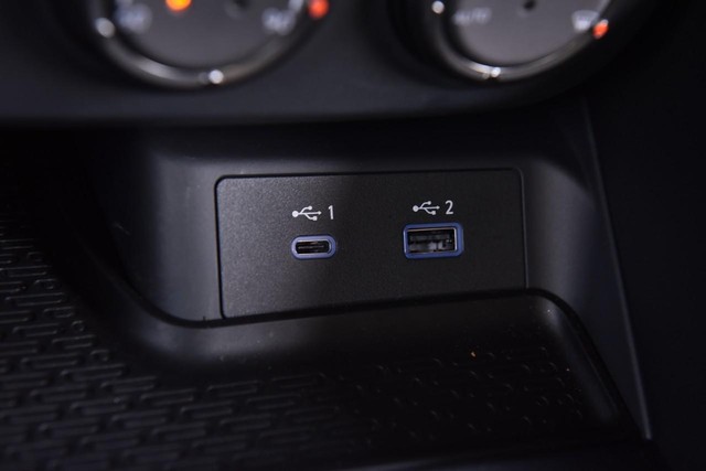 Nissan Z Vehicle Image 18