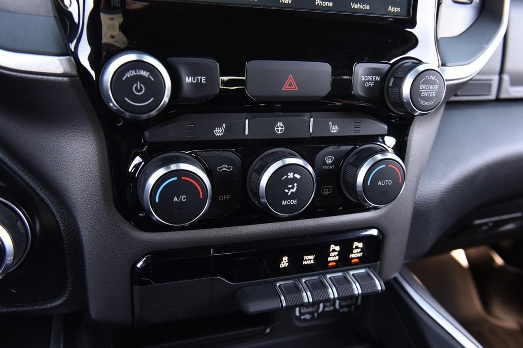 Ram 1500 Vehicle Image 17