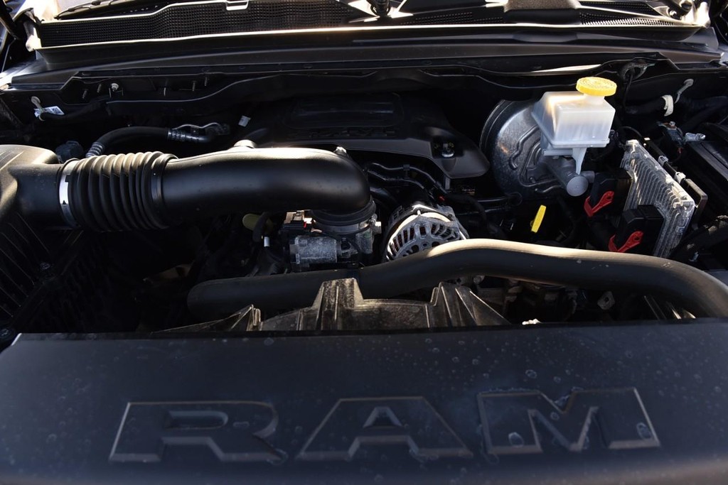 Ram 1500 Vehicle Image 26