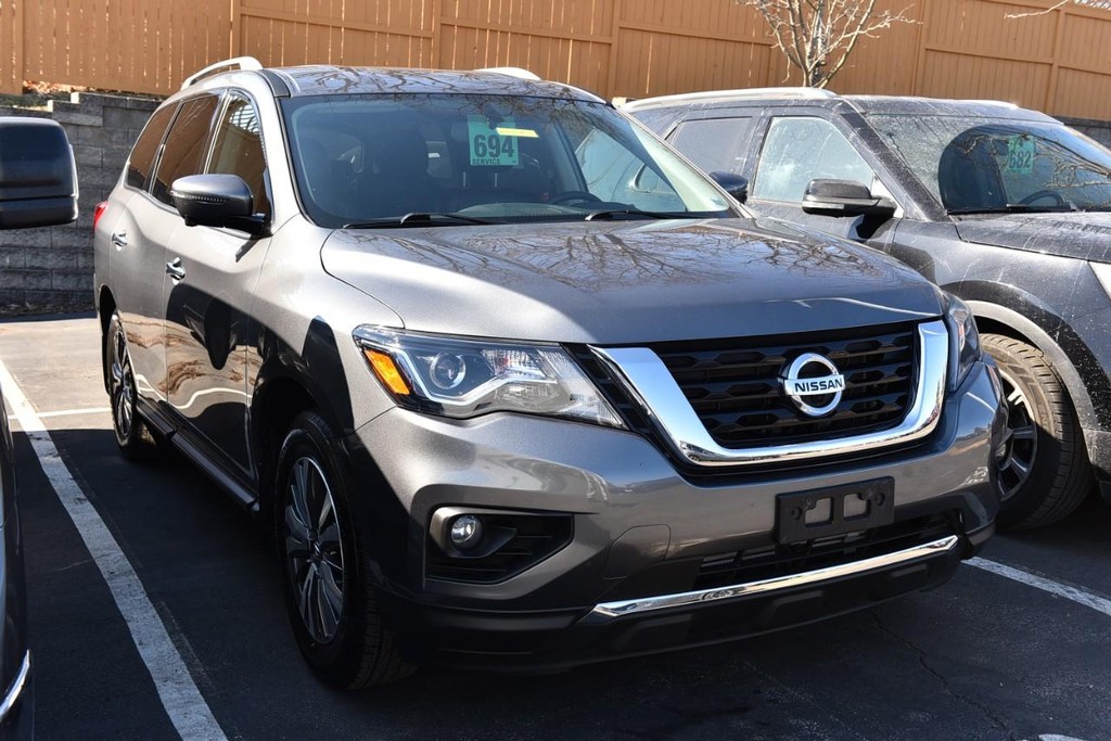 Nissan Pathfinder Vehicle Image 04