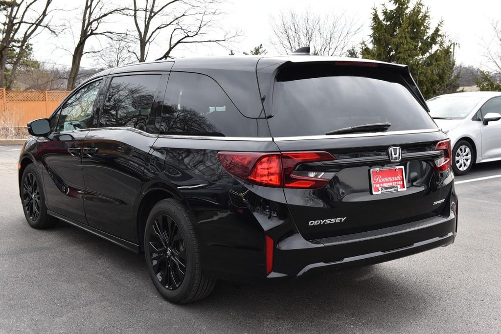 Honda Odyssey Vehicle Full-screen Gallery Image 7