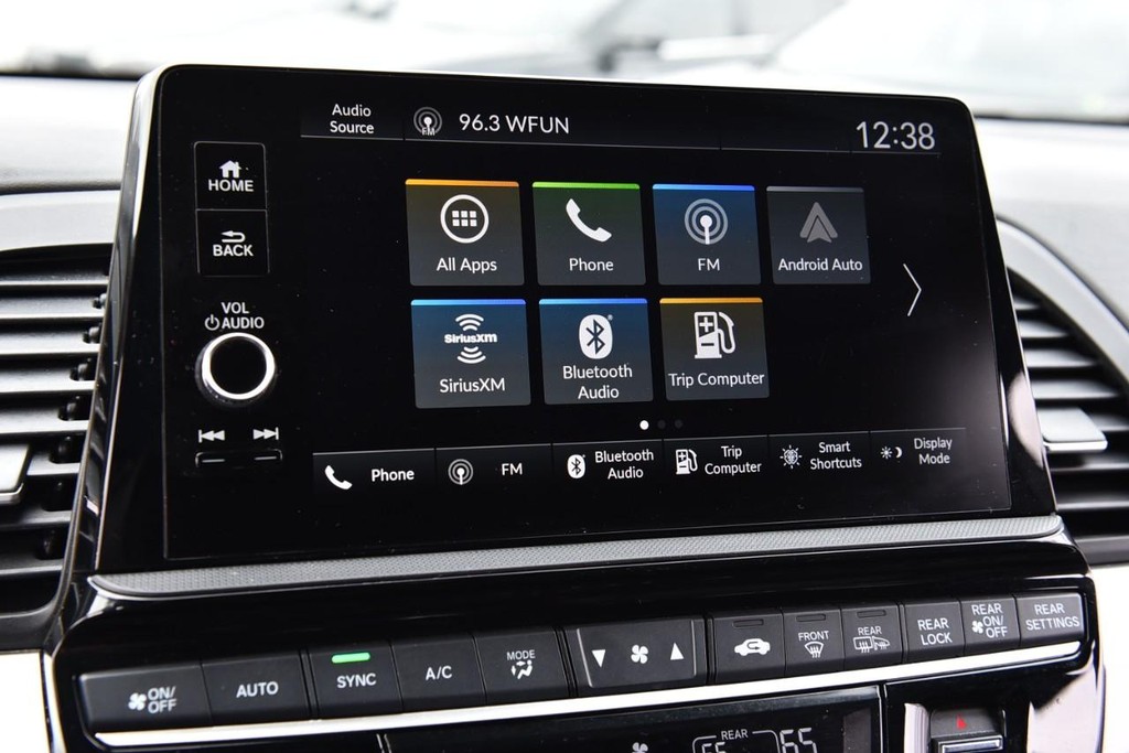 Honda Odyssey Vehicle Full-screen Gallery Image 16