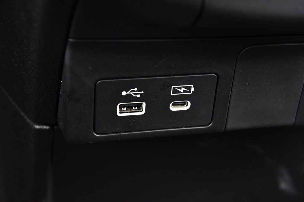 Honda Odyssey Vehicle Full-screen Gallery Image 18