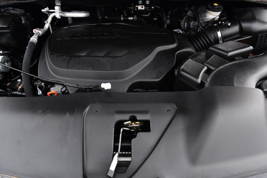 Honda Odyssey Vehicle Full-screen Gallery Image 32