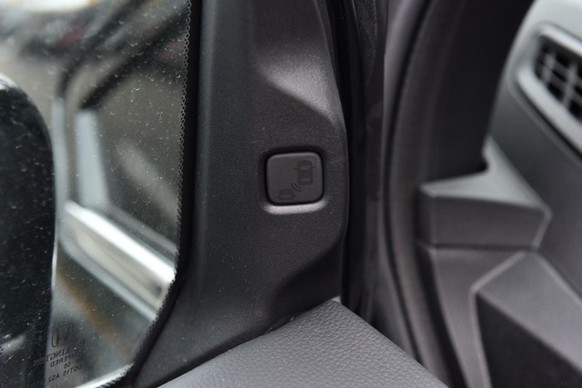 Honda Odyssey Vehicle Full-screen Gallery Image 11