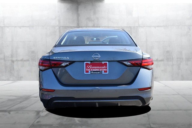 Nissan Sentra Vehicle Image 06