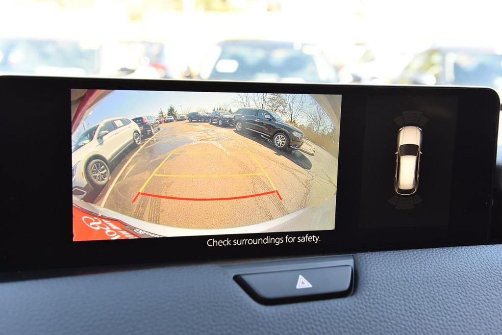 Mazda CX-90 Vehicle Full-screen Gallery Image 14