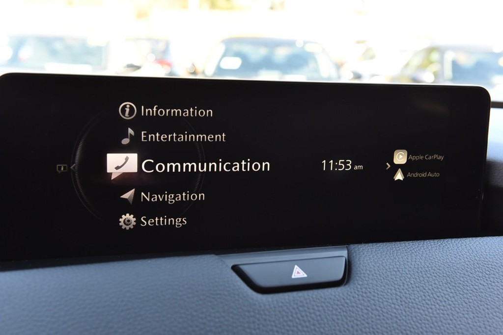 Mazda CX-90 Vehicle Full-screen Gallery Image 15