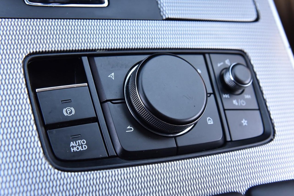 Mazda CX-90 Vehicle Full-screen Gallery Image 19