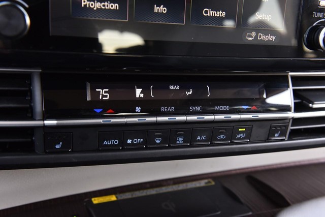 Toyota Sienna Vehicle Image 15