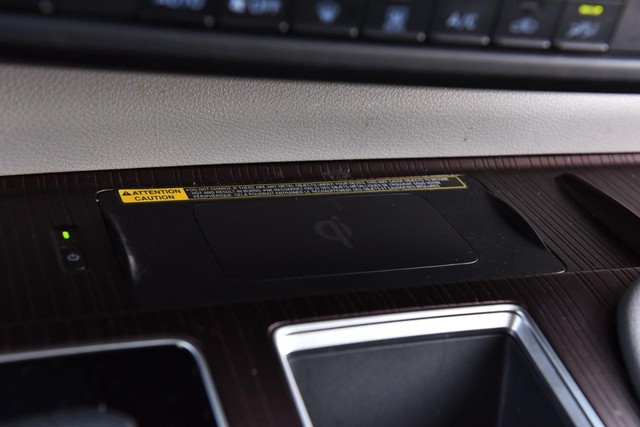 Toyota Sienna Vehicle Image 16