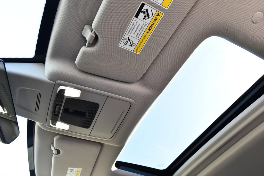 Honda CR-V Vehicle Image 25