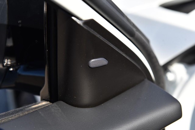 Nissan Altima Vehicle Image 10