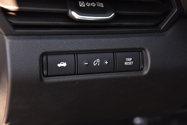 Nissan Altima Vehicle Image 11