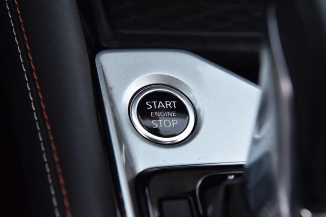 Nissan Altima Vehicle Image 17