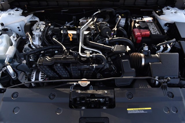 Nissan Altima Vehicle Image 25