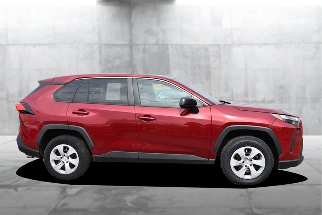 Toyota RAV4 Vehicle Image 05