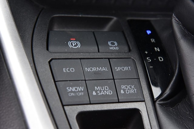 Toyota RAV4 Vehicle Image 16