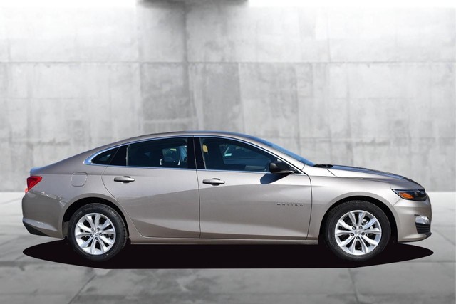 Chevrolet Malibu Vehicle Full-screen Gallery Image 05