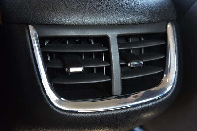 Chevrolet Malibu Vehicle Full-screen Gallery Image 21