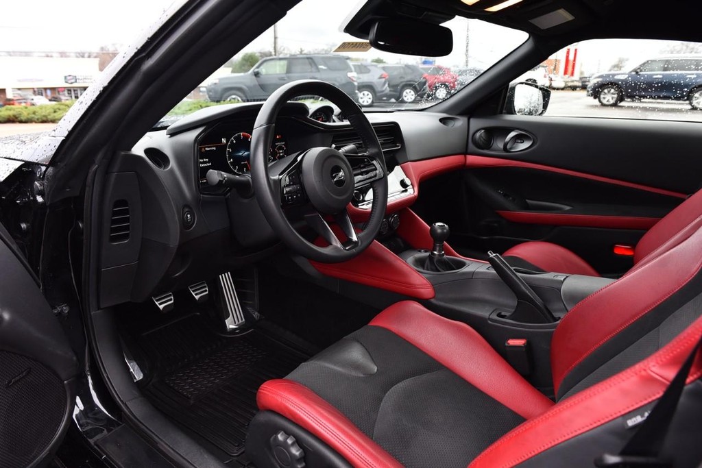 Nissan Z Vehicle Image 08