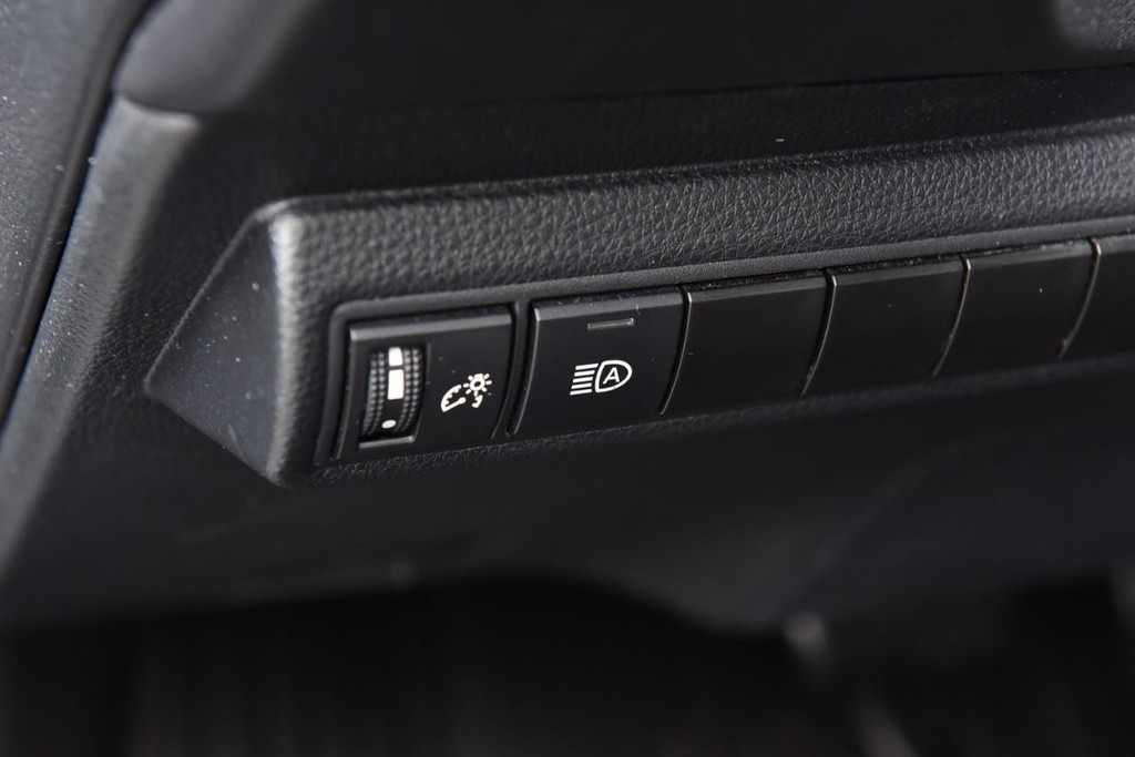 Toyota Corolla Vehicle Full-screen Gallery Image 10